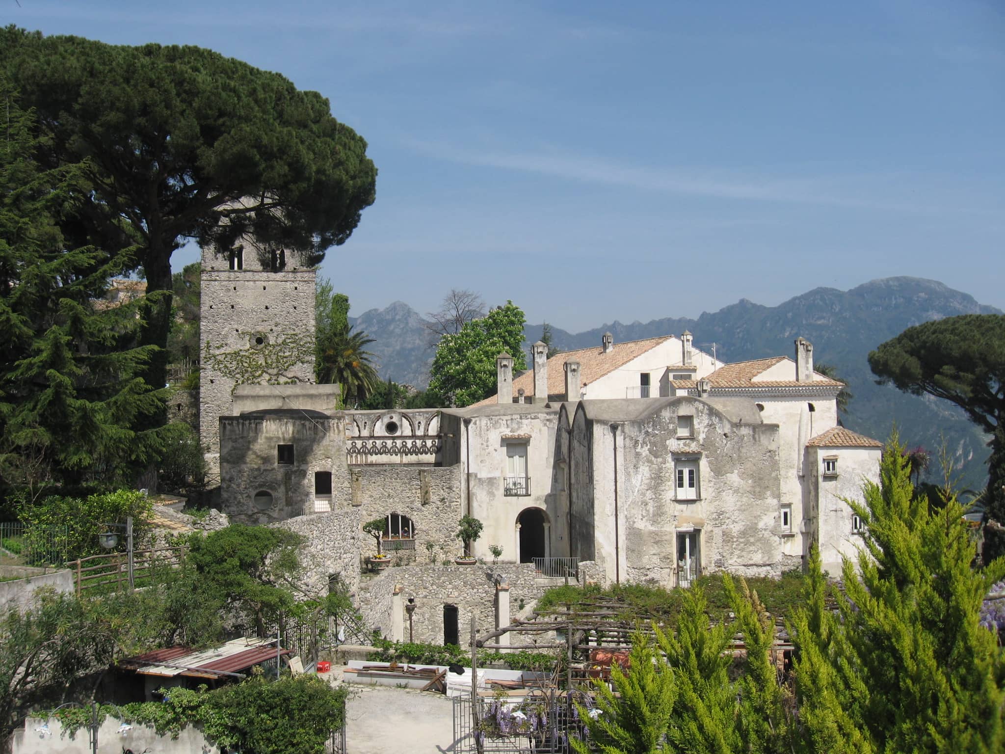 Il belvedere di Villa Rufolo a Ravello affacciato sul mare