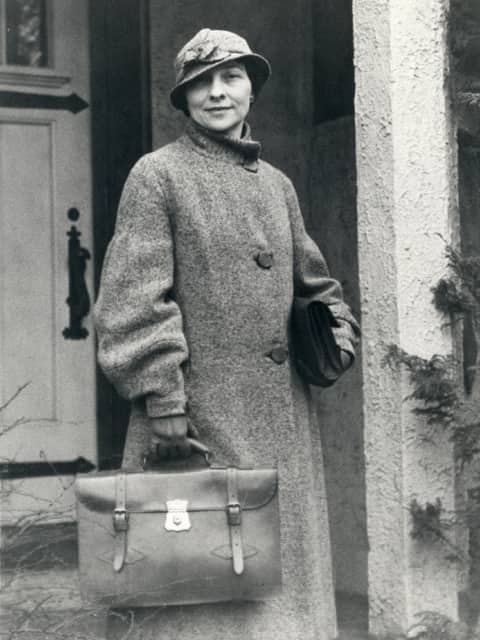 Ritratto della crittoanalista americana Elizebeth Smith Friedman