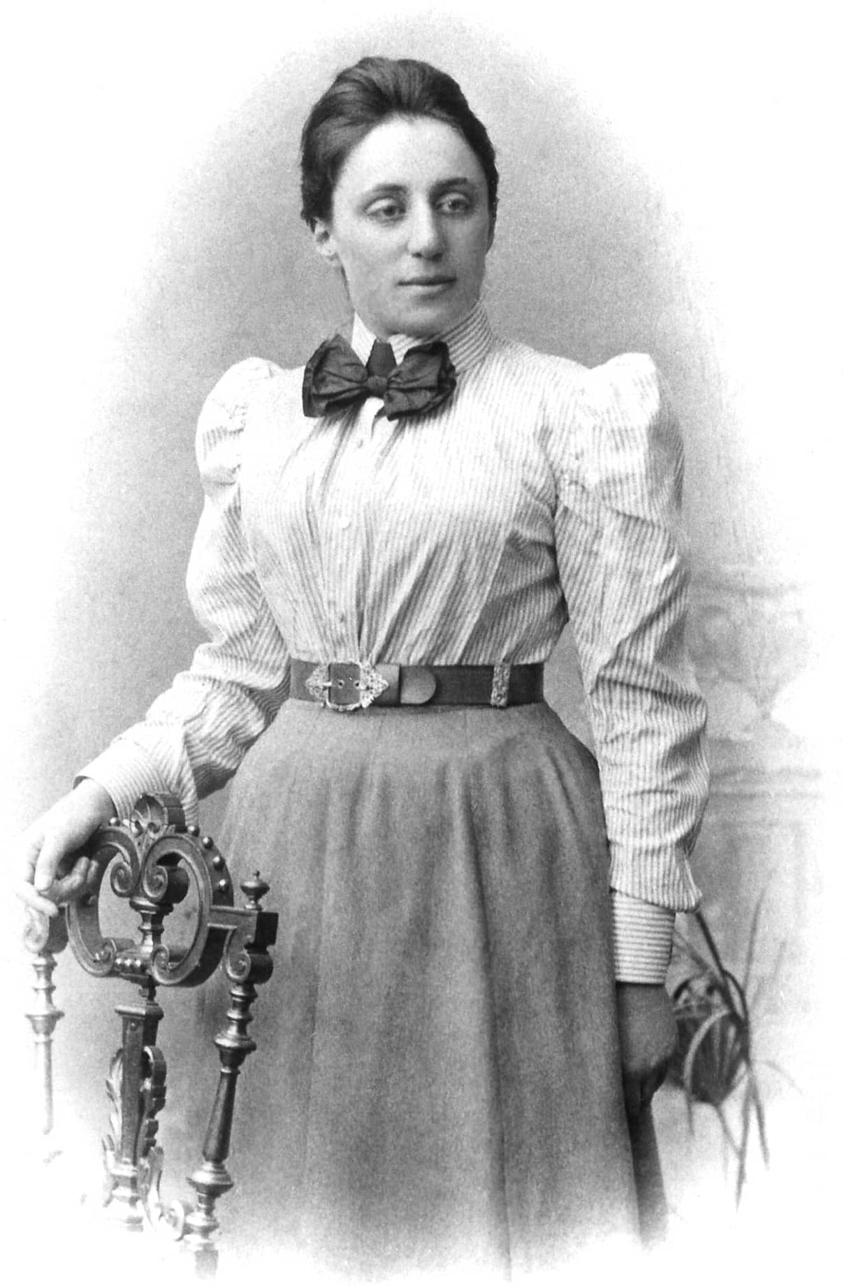 Ritratto fotografico di Emmy Noether intorno al 1900