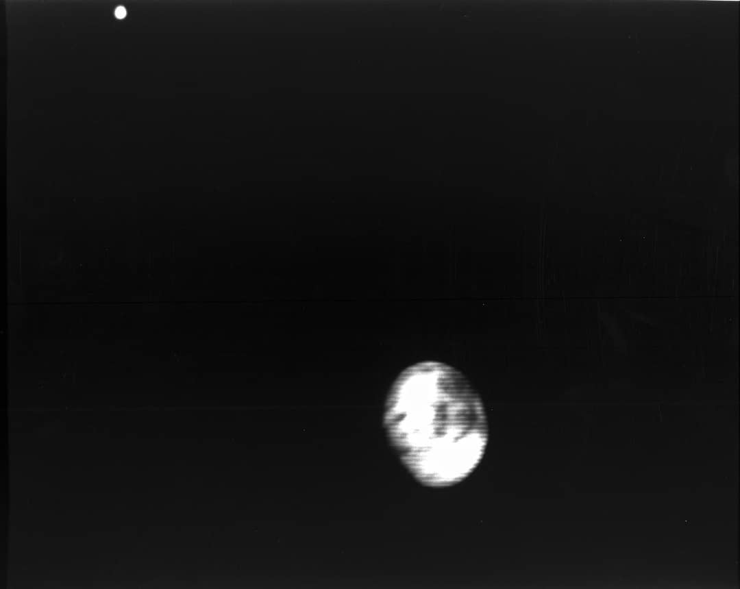 La luna Europa di Giove fotografata dalla sonda Voyager