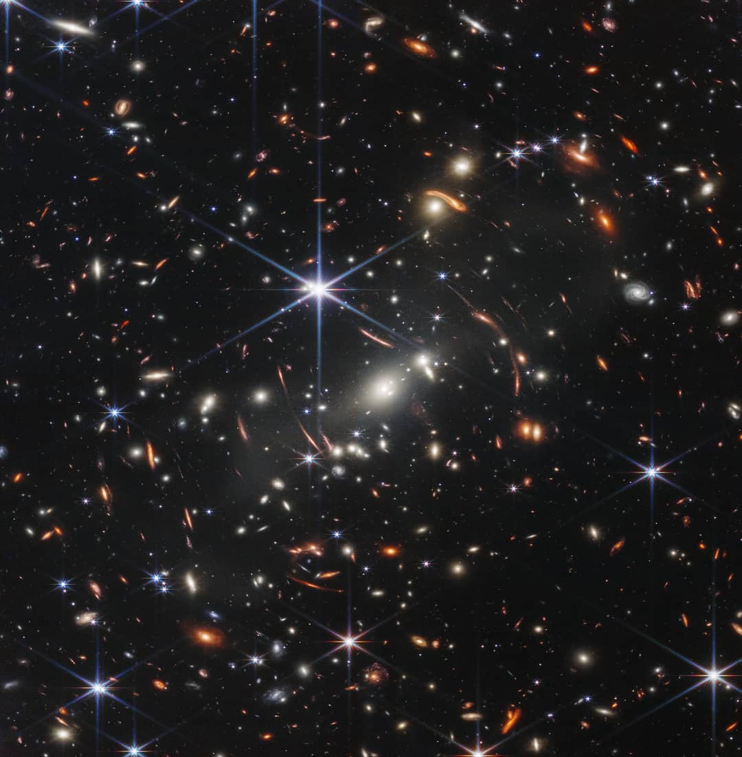 Il primo deep field del James Webb Space Telescope mostra un campo di galassie lontane