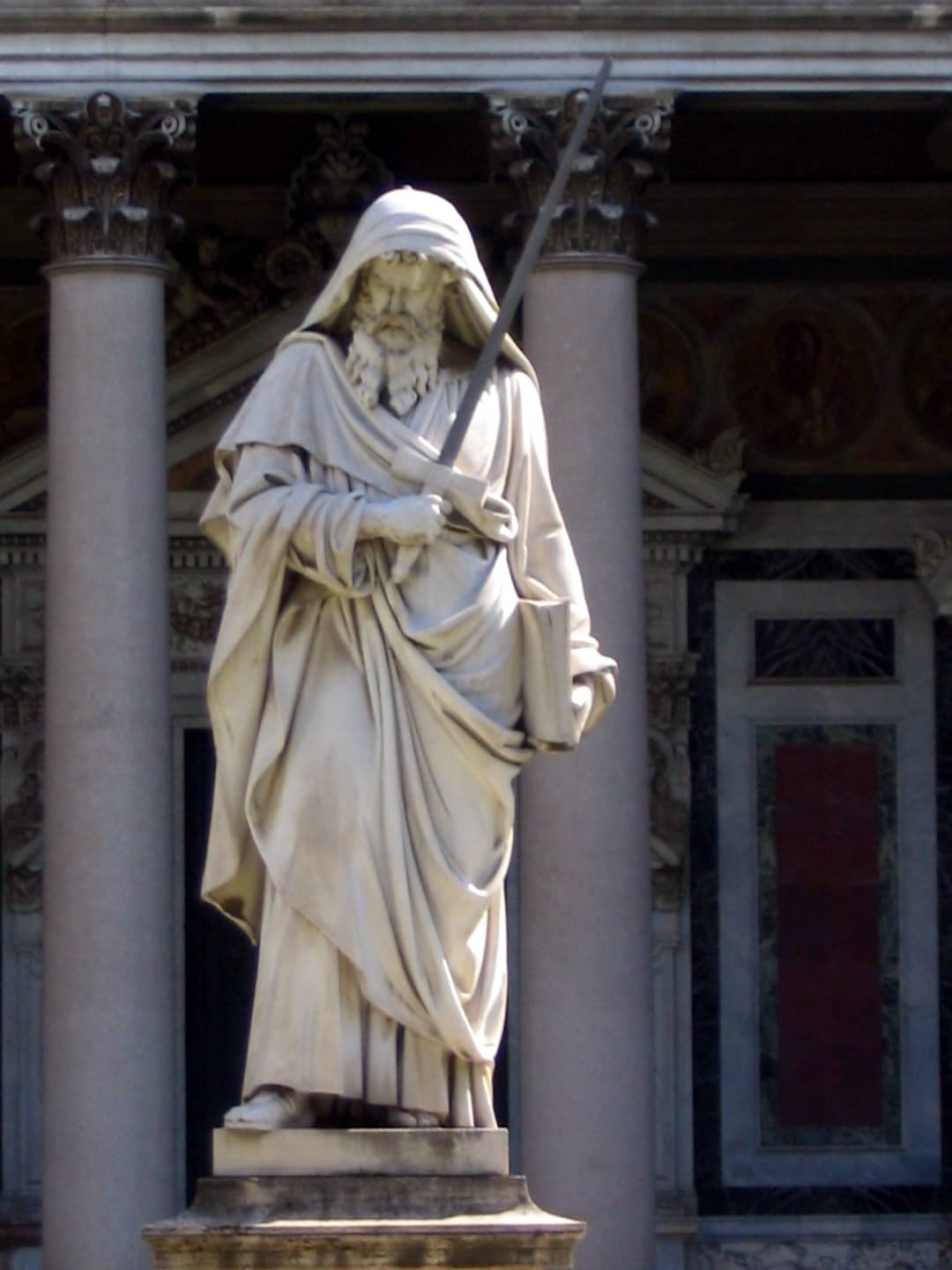 La facciata della Basilica di San Paolo Fuori le Mura a Roma