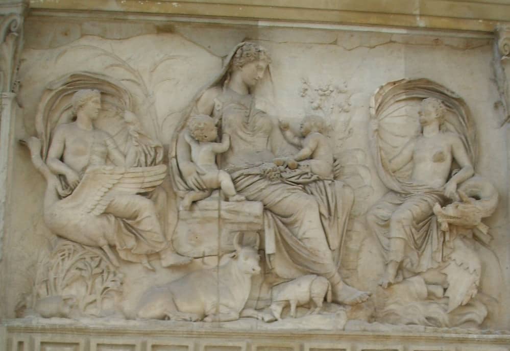 Il rilievo della Saturnia Tellus sull'Ara Pacis Augustae
