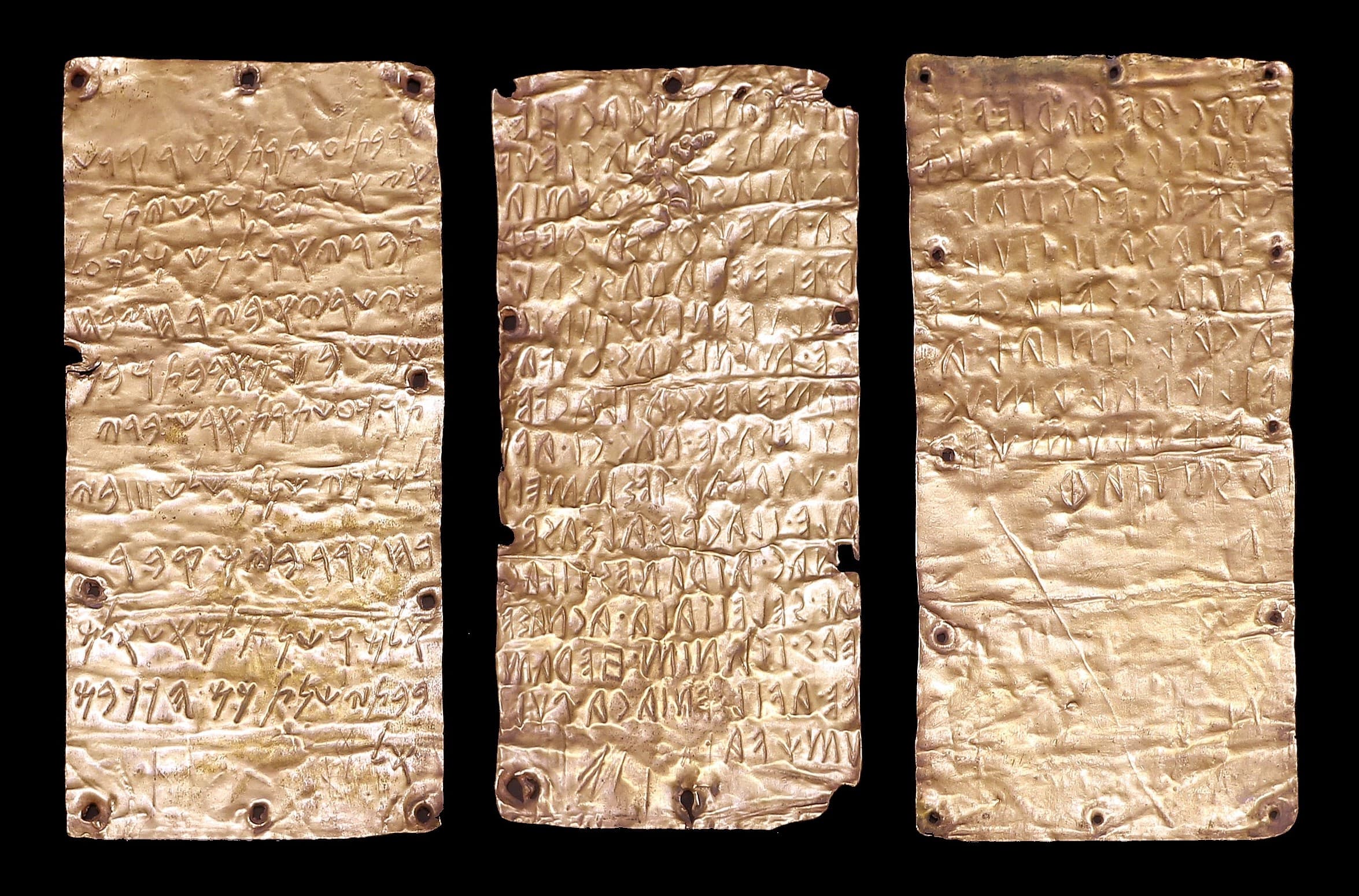 Le tre Lamine di Pyrgi in oro: iscrizioni in etrusco e fenicio del 500 a.C.