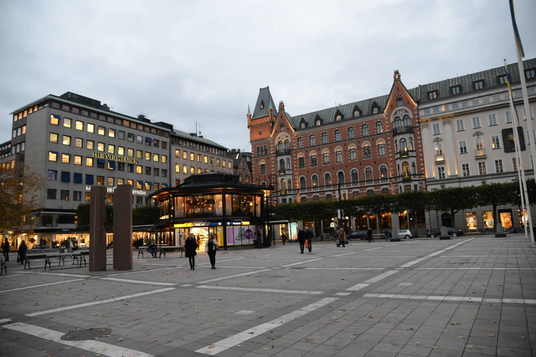 La piazza Norrmalmstorg di Stoccolma vista dall'alto