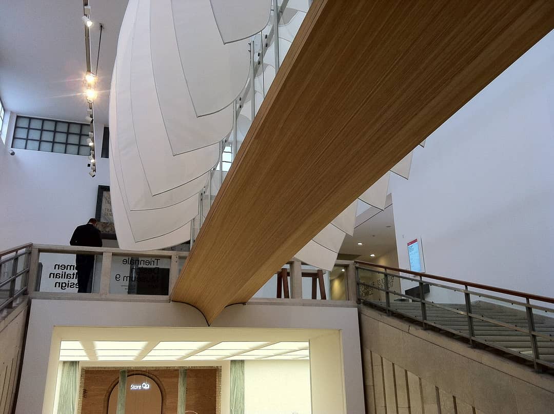 Interno della Triennale di Milano con spazi espositivi
