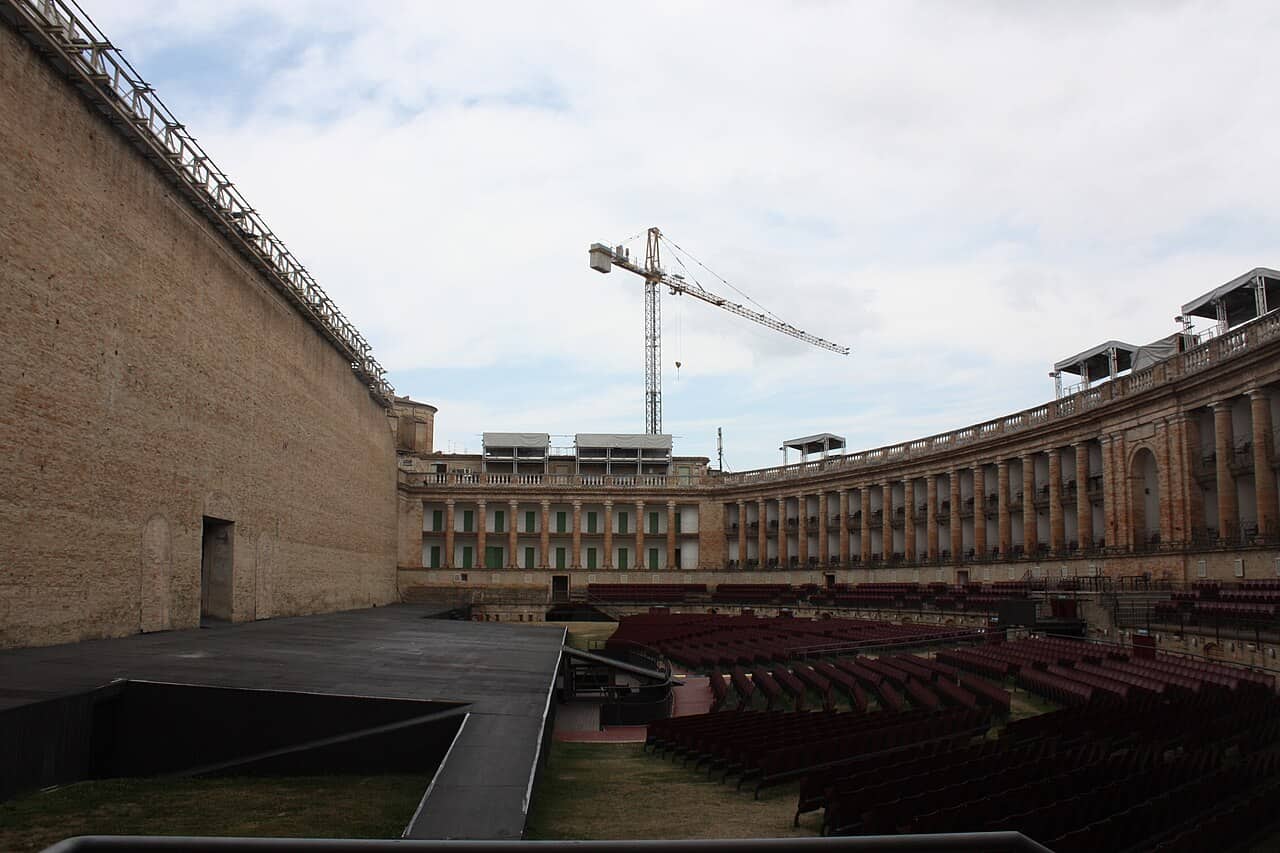 L'arena neoclassica dello Sferisterio di Macerata